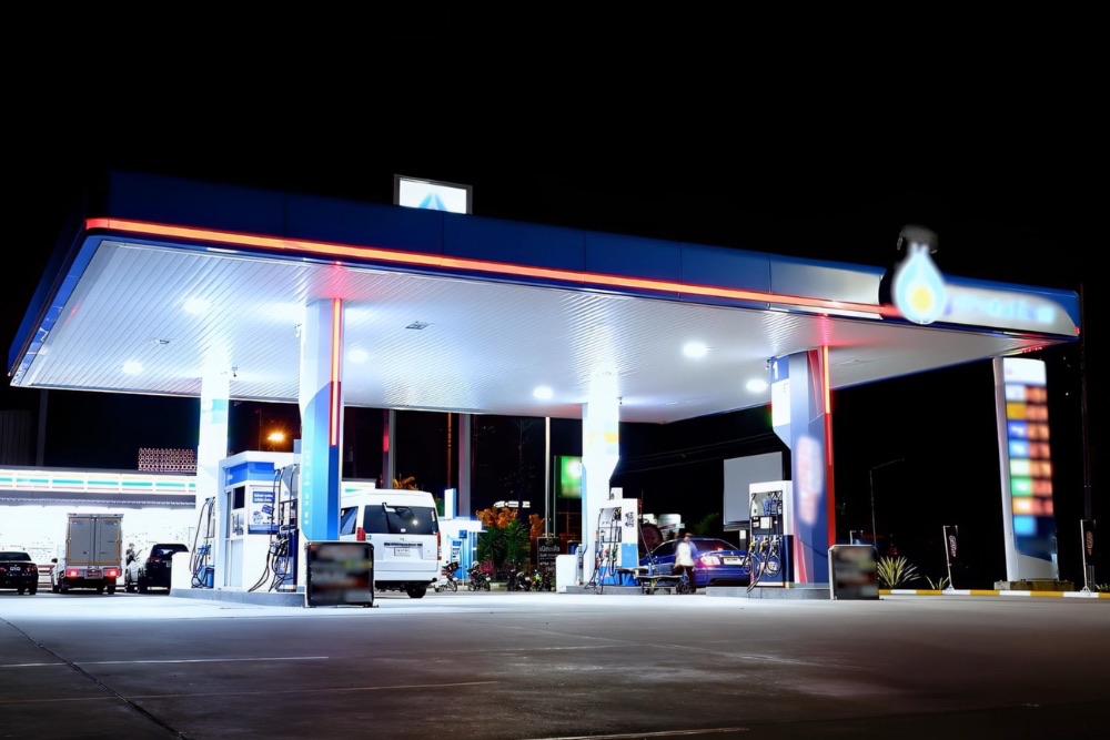 Instalații electrice în industria petrolului și gazelor – siguranță și performanță în condiții extreme