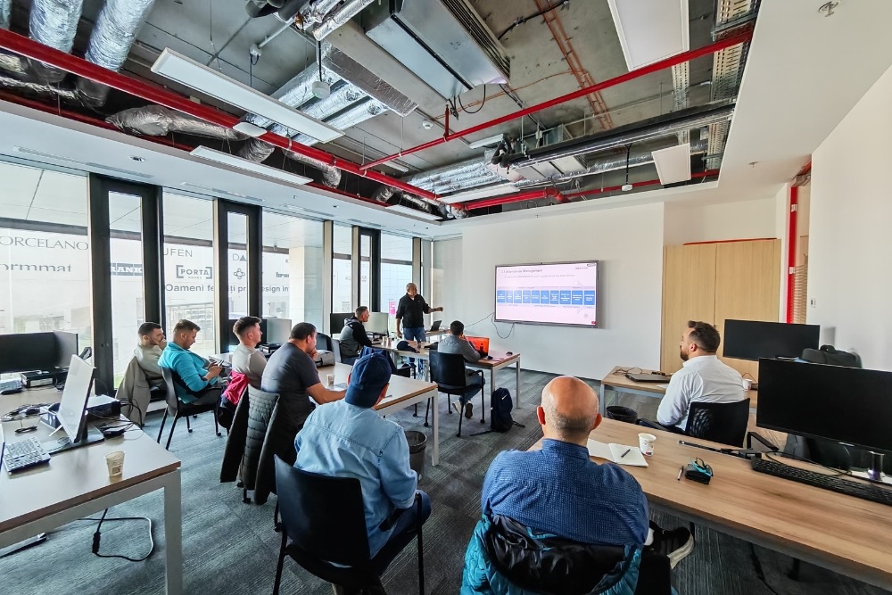 Training specializat Hikvision România – investiția Next M în soluții moderne de control acces
